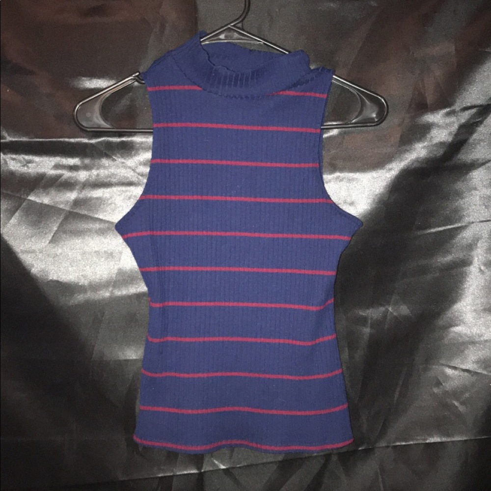 Fitted low cut turtle neck sweater